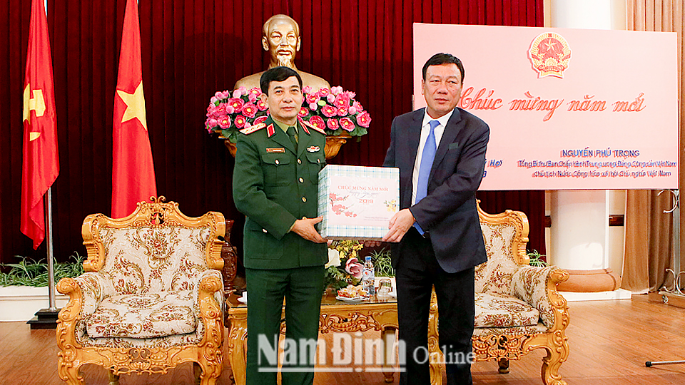Thượng tướng Phan Văn Giang, Tổng Tham mưu trưởng Quân đội nhân dân Việt Nam, Thứ trưởng Bộ Quốc phòng chúc Tết Tỉnh ủy nhân dịp Tết Kỷ Hợi.