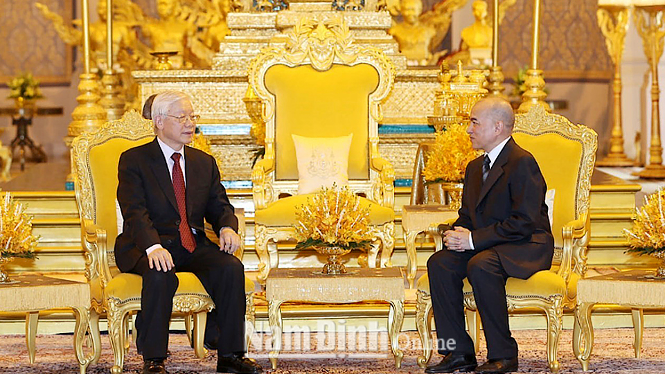 Tổng Bí thư, Chủ tịch nước Nguyễn Phú Trọng hội đàm với Quốc vương Campuchia Norodom Sihamoni. Ảnh: Trí Dũng - TTXVN