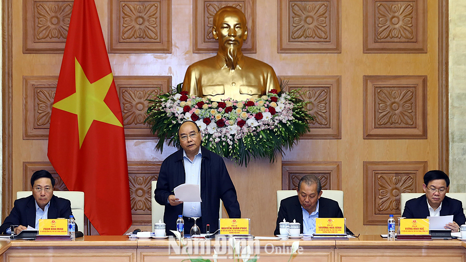 Thủ tướng Nguyễn Xuân Phúc, Trưởng Tiểu ban Kinh tế - Xã hội chuẩn bị cho Đại hội XIII của Đảng phát biểu. Ảnh: Thống Nhất - TTXVN