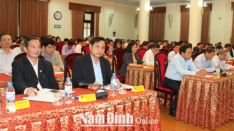 Các đại biểu dự hội nghị mở rộng lần thứ 26 Ban chấp hành Đảng bộ tỉnh.