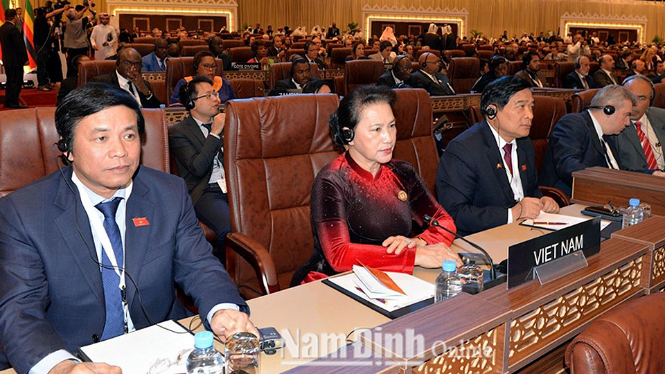 Chủ tịch Quốc hội Nguyễn Thị Kim Ngân và các đại biểu Việt Nam tại lễ khai mạc. Ảnh: Trọng Đức/TTXVN