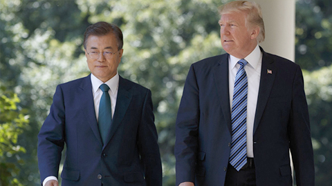 Tổng thống Donald Trump và người đồng cấp Hàn Quốc. Ảnh: AP