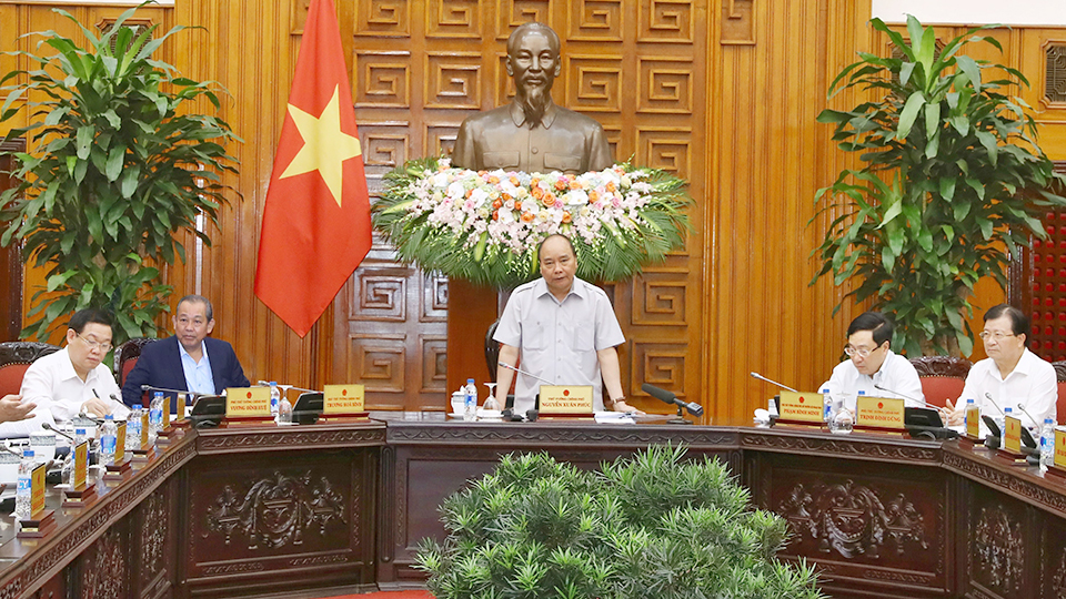 Thủ tướng Nguyễn Xuân Phúc phát biểu tại phiên họp. Ảnh: Thống Nhất - TTXVN