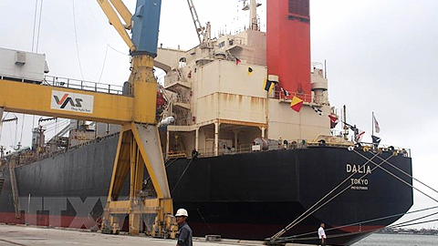Tàu Container Quốc tế đầu tiên cập cảng Nghi Sơn.