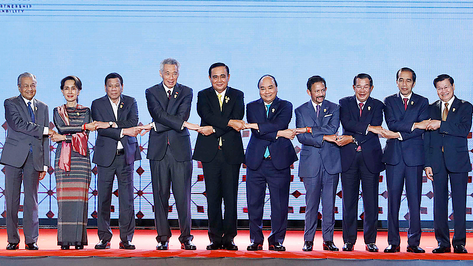 Các nhà lãnh đạo ASEAN tại lễ khai mạc Hội nghị. Ảnh: VGP