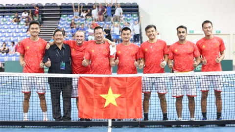 Niềm hân hoan của các thành viên đội tuyển quần vợt Việt Nam.
