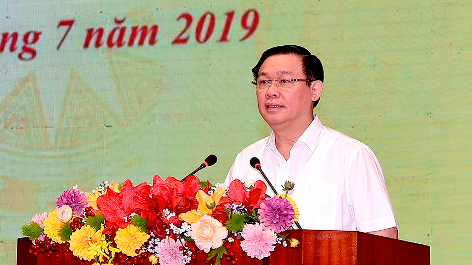 Phó Thủ tướng Vương Đình Huệ phát biểu tại Hội nghị. 