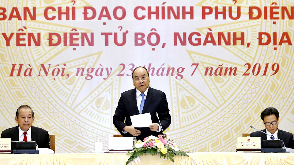 Thủ tướng Nguyễn Xuân Phúc, Chủ tịch Uỷ ban quốc gia Chính phủ điện tử phát biểu tại hội nghị. Ảnh: Thống Nhất - TTXVN