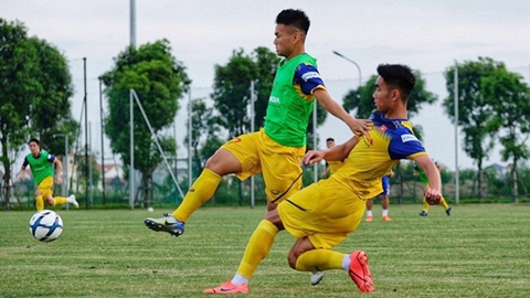 Các tuyển thủ U.22 Việt Nam tích cực tập luyện. 