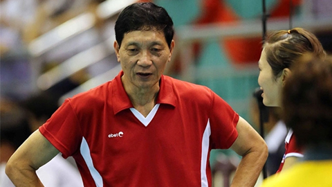  Huấn luyện viên Nguyễn Mạnh Hùng dù ở tuổi 70 nhưng vẫn mong muốn được cống hiến cho thể thao nước nhà. Ảnh: VIỆT CƯỜNG