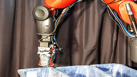 Cánh tay robot phân loại rác. Ảnh minh họa: technologyreview.com