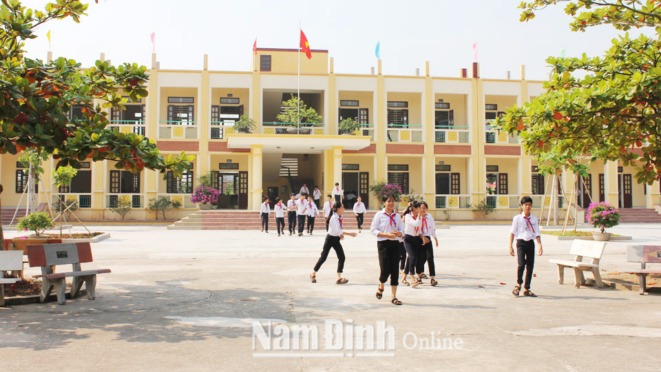 Trường Trung học cơ sở Hải Nam mới được đầu tư nâng cấp đạt chuẩn quốc gia mức độ 3. 