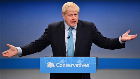 Thủ tướng Anh Boris Johnson phát biểu tại Hội nghị thường niên của đảng Bảo thủ ở thành phố Manchester ngày 2/10/2019. Ảnh: AFP/TTXVN
