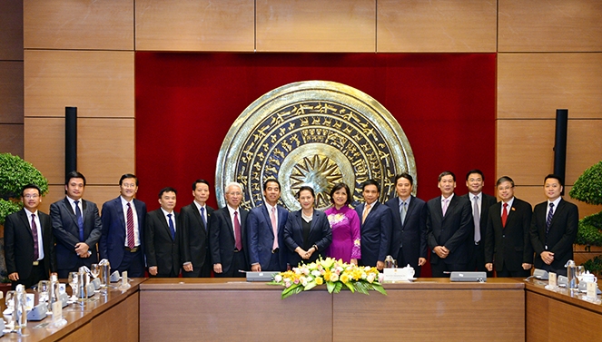 Chủ tịch Quốc hội Nguyễn Thị Kim Ngân với các Trưởng cơ quan đại diện ngoại giao Việt Nam ở nước ngoài nhiệm kỳ 2019 - 2022
