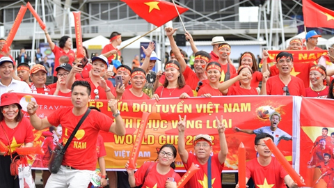 Cổ động viên Việt Nam sang Thái-lan xem trận vòng loại World Cup 2022 giữa Việt Nam và Thái-lan hôm 5-9 vừa qua.