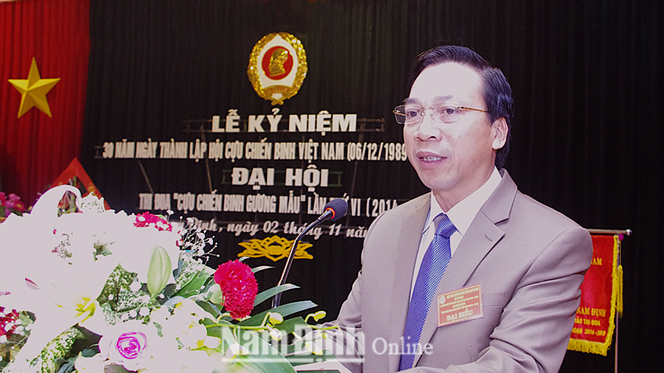 Đồng chí Trần Văn Chung, Phó Bí thư Thường trực Tỉnh ủy, Chủ tịch HĐND tỉnh phát biểu chỉ đạo tại Đại hội.