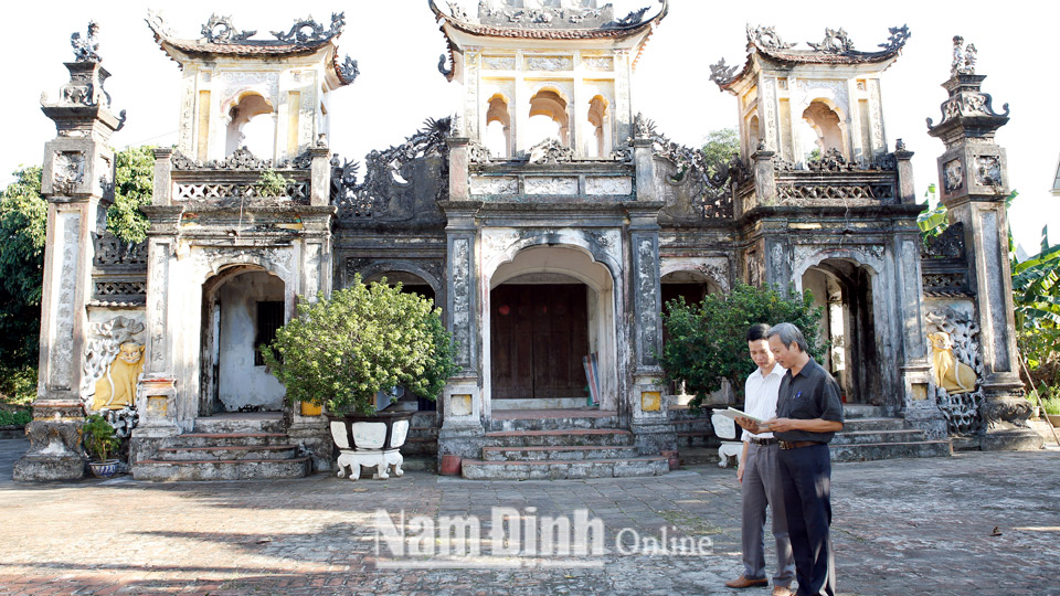 Đền Cổ Chất trong quần thể di tích lịch sử - văn hóa cấp quốc gia đền, chùa Cổ Chất, xã Phương Định (Trực Ninh).