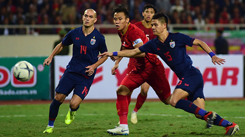 Các cầu thủ Thái Lan tạo ra khá nhiều cơ hội nguy hiểm trong ít phút cuối trận.