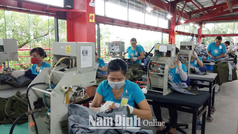 Công ty Maxport Limited Việt Nam, Chi nhánh Nam Định bảo đảm môi trường sản xuất thông thoáng để bảo vệ sức khỏe người lao động.