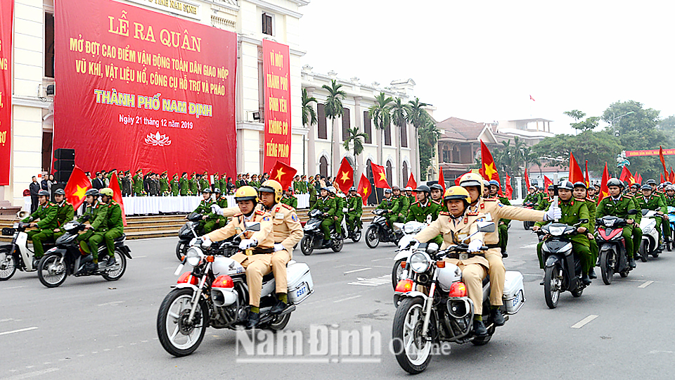 Công an thành phố Nam Định ra quân hưởng ứng đợt cao điểm đảm bảo an ninh trật tự trong dịp Tết Nguyên đán Canh Tý 2020.