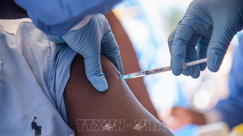 Tiêm vaccine phòng virus Ebola tại Goma, CHDC Congo. Ảnh: AFP/TTXVN