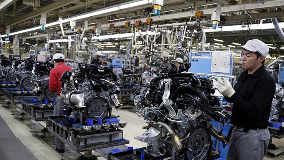 Nhà máy sản xuất ô tô tại Fukushima, Nhật Bản.  Ảnh: Reuters