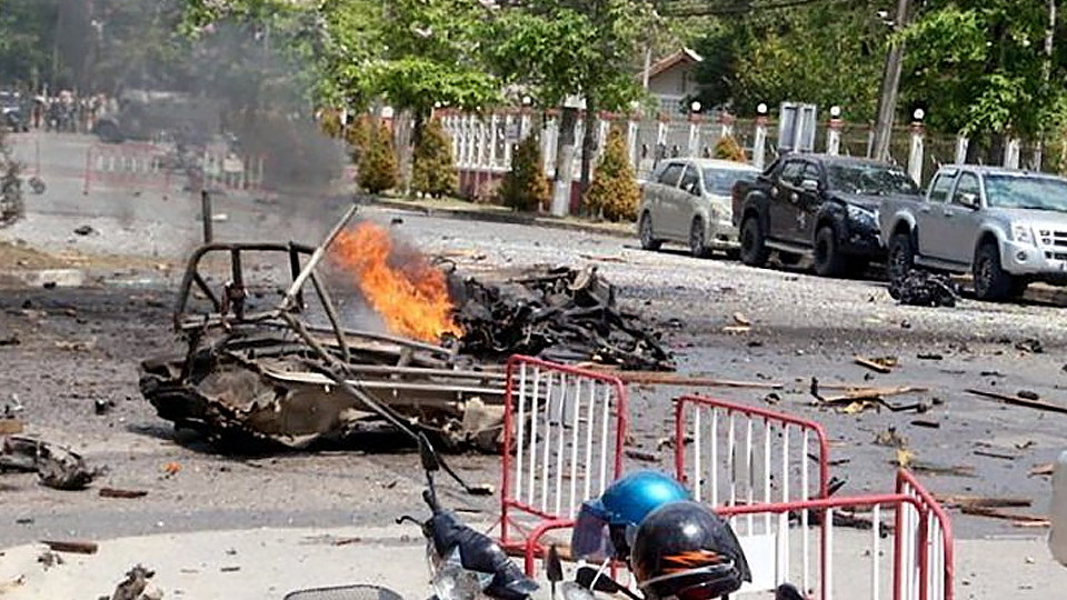 Hiện trường vụ nổ ở tỉnh Yala, Thái Lan. Ảnh Reuters