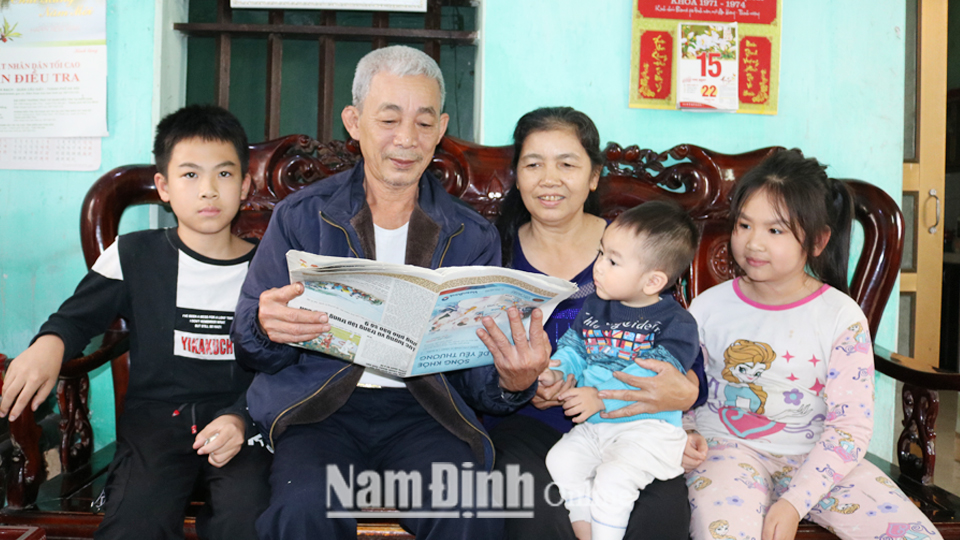 Gia đình ông Phùng Bá Khuê, xóm Đông, thôn An Duyên nhiều năm liền được công nhận gia đình văn hóa tiêu biểu.
