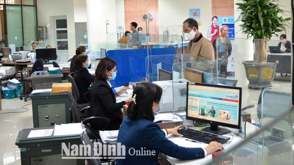 Ngân hàng TMCP Công thương (VietinBank) chi nhánh Bắc Nam Định đi đầu trong ứng dụng công nghệ đẩy mạnh chuyển đổi ngân hàng số.