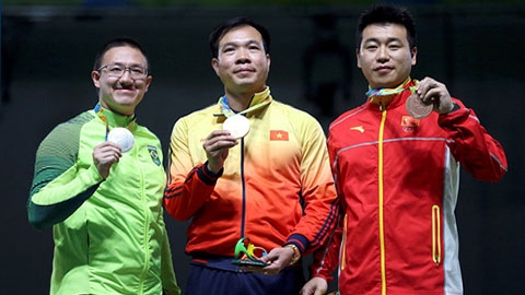 Khoảnh khắc giành HCV vô cùng đáng nhớ của xạ thủ Hoàng Xuân Vinh tại Olympic Rio 2016.