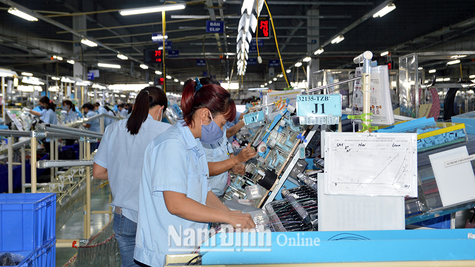 Công ty TNHH Hệ thống dây dẫn Sumi Việt Nam, Khu công nghiệp Bảo Minh (Vụ Bản) thực hiện tốt công tác an toàn vệ sinh lao động, phòng chống bệnh nghề nghiệp cho người lao động.
