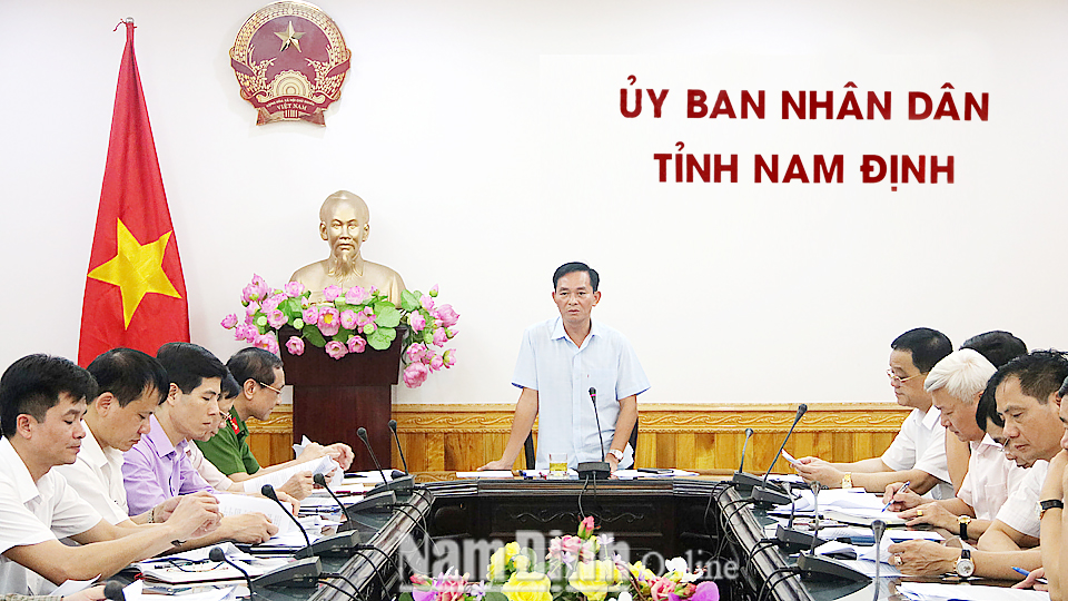 Đồng chí Nguyễn Phùng Hoan, TUV, Phó Chủ tịch UBND tỉnh kết luận hội nghị.