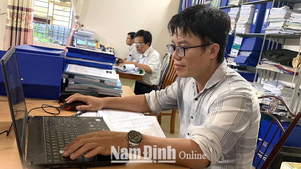 Công ty TNHH Tuyển Ngọc xã Nghĩa Tân (Nghĩa Hưng) - đơn vị thi công xây dựng đã chủ động thực hiện đấu thầu qua mạng.