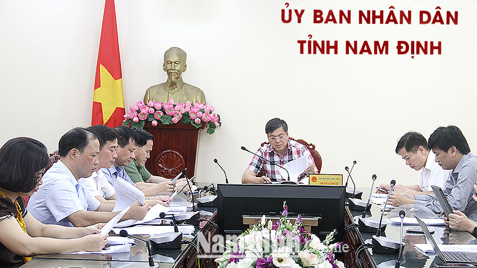 Đồng chí Trần Lê Đoài, TUV, Phó Chủ tịch UBND tỉnh dự Hội nghị tại điểm cầu Nam Định.