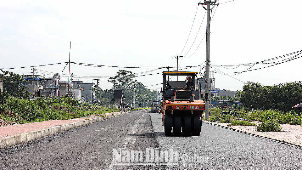 Thi công dự án xây dựng tuyến đường trung tâm phía nam thành phố Nam Định (đoạn nối từ tỉnh lộ 490C đến đường đi cầu Tân Phong).