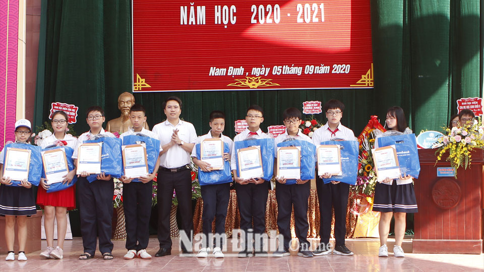 Trường THCS Trần Đăng Ninh (thành phố Nam Định) là đơn vị tiêu biểu trong công tác BHYT học sinh.