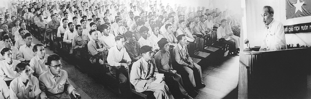 Bác Hồ về dự Đại hội đại biểu Đảng bộ tỉnh Nam Định lần thứ IV, tháng 5-1963. Ảnh: Tư liệu
