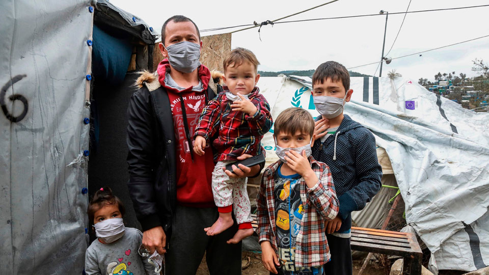 Một gia đình người tị nạn tại Hy Lạp.  Ảnh: Getty Images