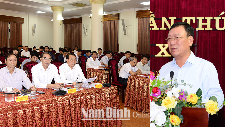 Đồng chí Đoàn Hồng Phong, Ủy viên Ban Chấp hành Trung ương Đảng, Bí thư Tỉnh ủy, Trưởng đoàn Đoàn đại biểu Quốc hội của tỉnh phát biểu kết luận Hội nghị.