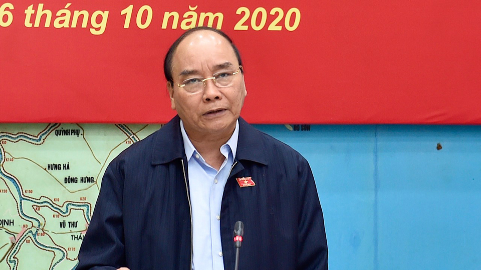 Thủ tướng Nguyễn Xuân Phúc phát biểu chỉ đạo cuộc họp. Ảnh: VGP/Nhật Bắc