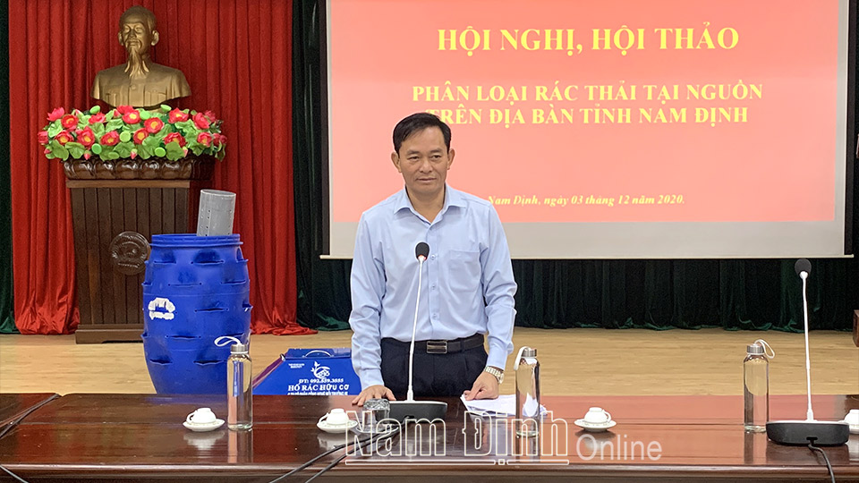 Đồng chí Nguyễn Phùng Hoan, Ủy viên Ban TVTU, Phó Chủ tịch UBND tỉnh phát biểu chỉ đạo tại hội nghị.