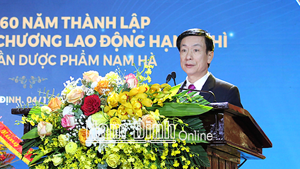 Đồng chí Phạm Đình Nghị, Phó Bí thư Tỉnh ủy, Chủ tịch UBND tỉnh phát biểu tại buổi lễ.