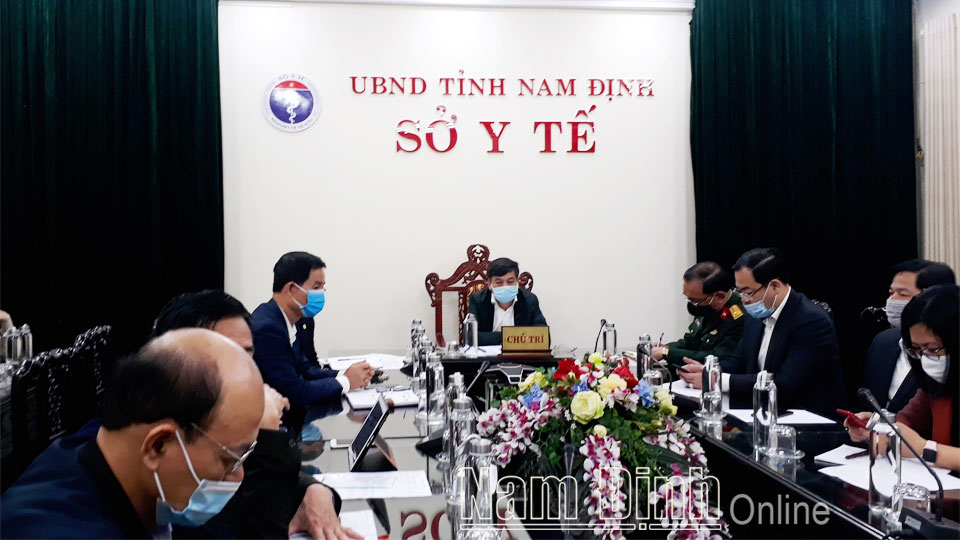 Đồng chí Trần Lê Đoài, TUV, Phó Chủ tịch UBND  tỉnh dự hội nghị tại điểm cầu tỉnh ta.