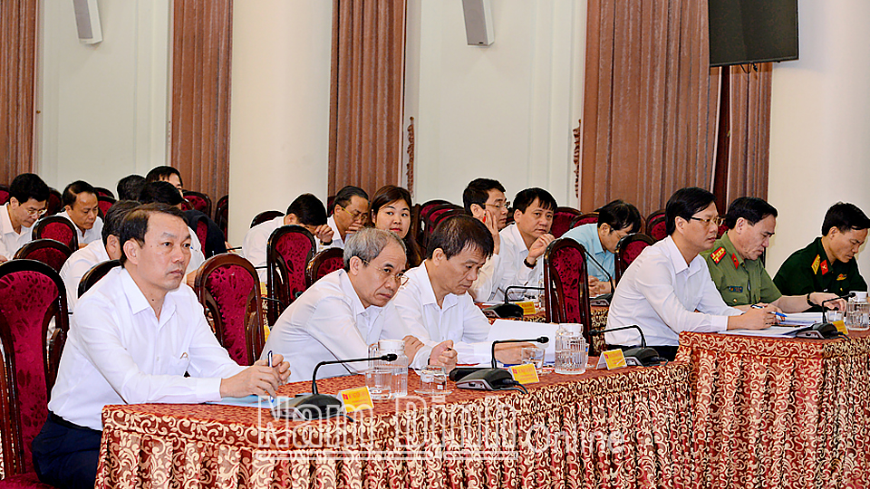 Các đại biểu dự Hội nghị lần thứ 7 Ban Chấp hành Đảng bộ tỉnh khóa XX.