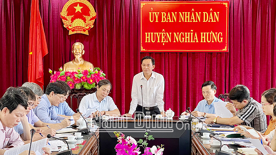 Đồng chí Nguyễn Phùng Hoan, Ủy viên Ban TVTU, Phó Chủ tịch HĐND tỉnh phát biểu kết luận tại buổi kiểm tra, giám sát.  Ảnh: Đức Thiện