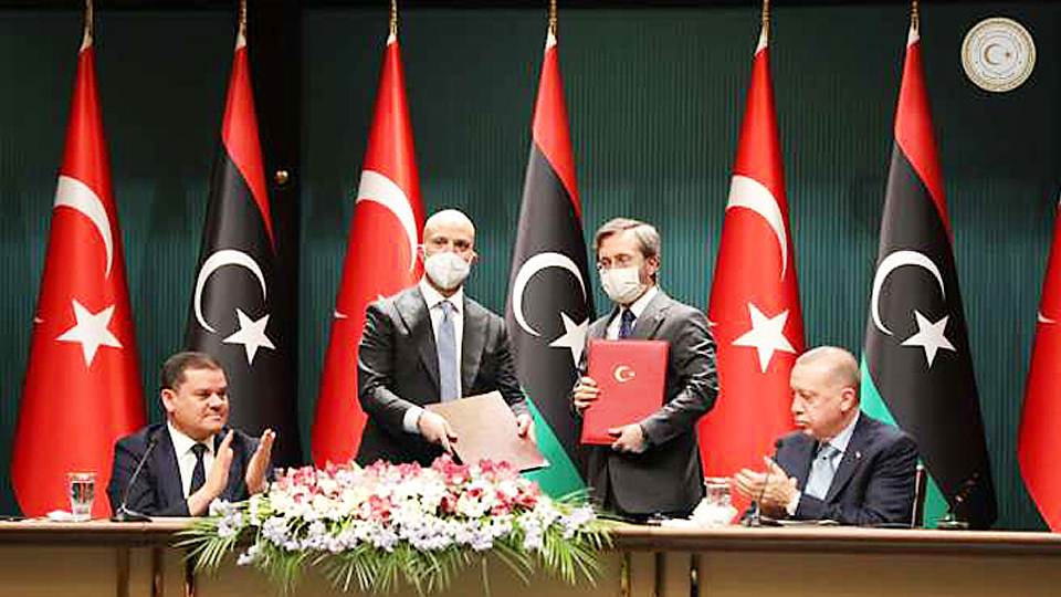 Lãnh đạo Li-bi và Thổ Nhĩ Kỳ ký các thỏa thuận hợp tác song phương. Ảnh: LIBYA-PRESS.COM