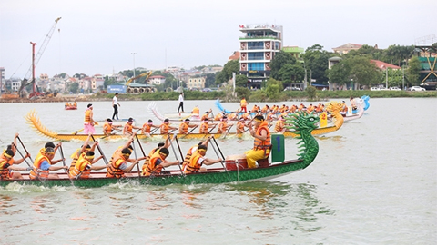 Giải bơi chải Việt Trì mở rộng 2021 có những cuộc đua tài hấp dẫn