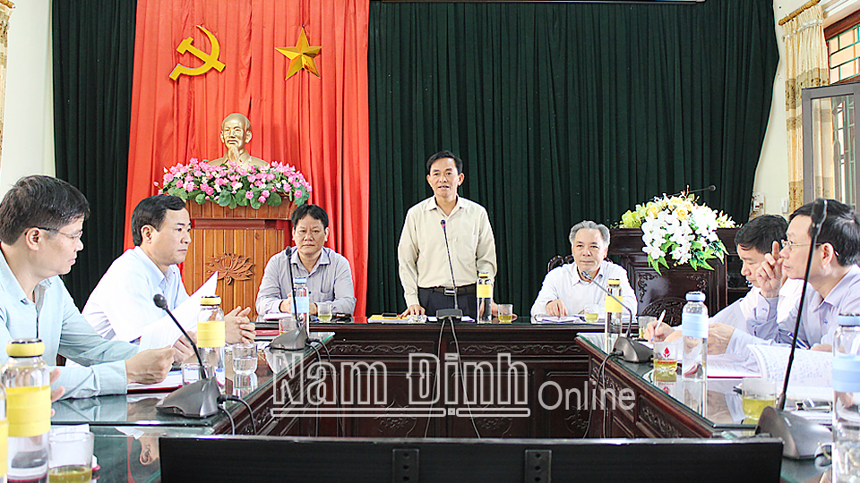 Đồng chí Nguyễn Phùng Hoan, Uỷ viên Ban TVTU, Phó Chủ tịch HĐND tỉnh phát biểu kết luận tại buổi kiểm tra, giám sát.