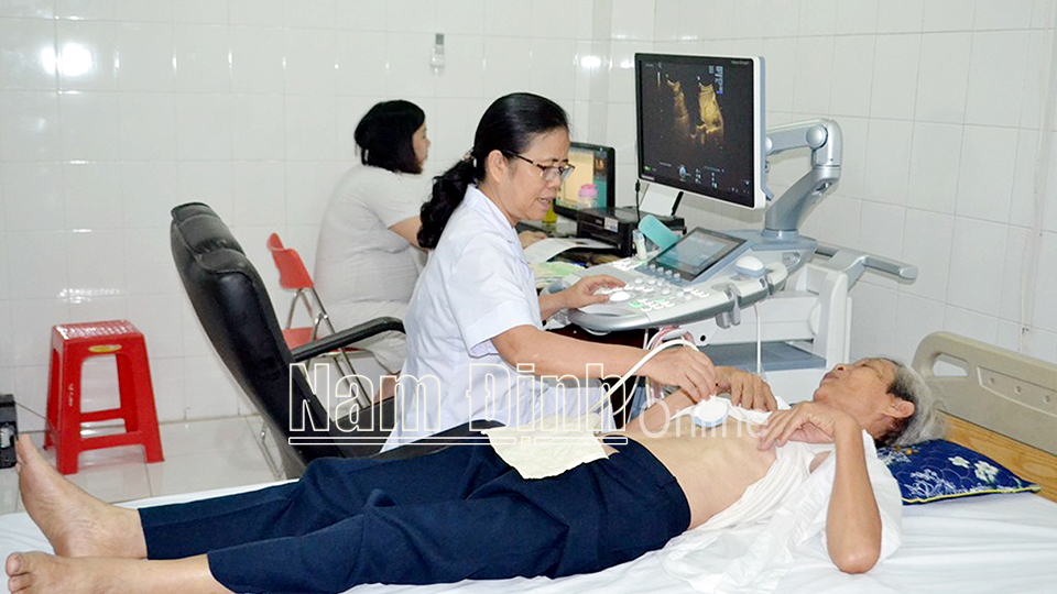 Cán bộ, hội viên nạn nhân CĐDC/dioxin được khám chữa bệnh miễn phí tại Phòng khám đa khoa Việt Mỹ (thành phố Nam Định).