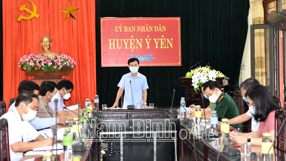 Đồng chí Phạm Đình Nghị, Phó Bí thư Tỉnh ủy, Chủ tịch UBND tỉnh phát biểu chỉ đạo tại buổi làm việc.